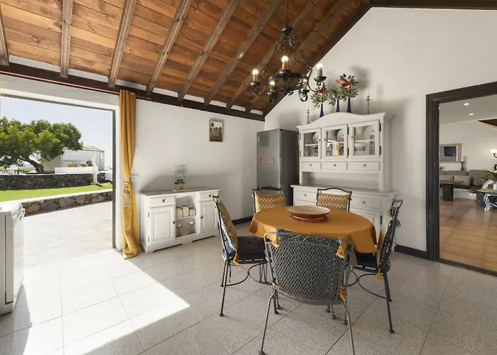 Willa Casa Anabella By Escape Puerto del Carmen (Lanzarote)